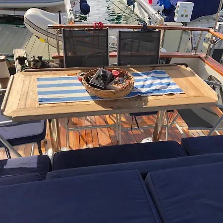 Not A Dream Bateau-hôtel Bodrum
