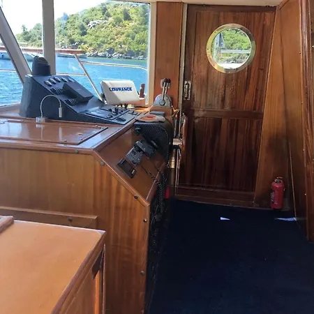 Bateau-hôtel Not A Dream
